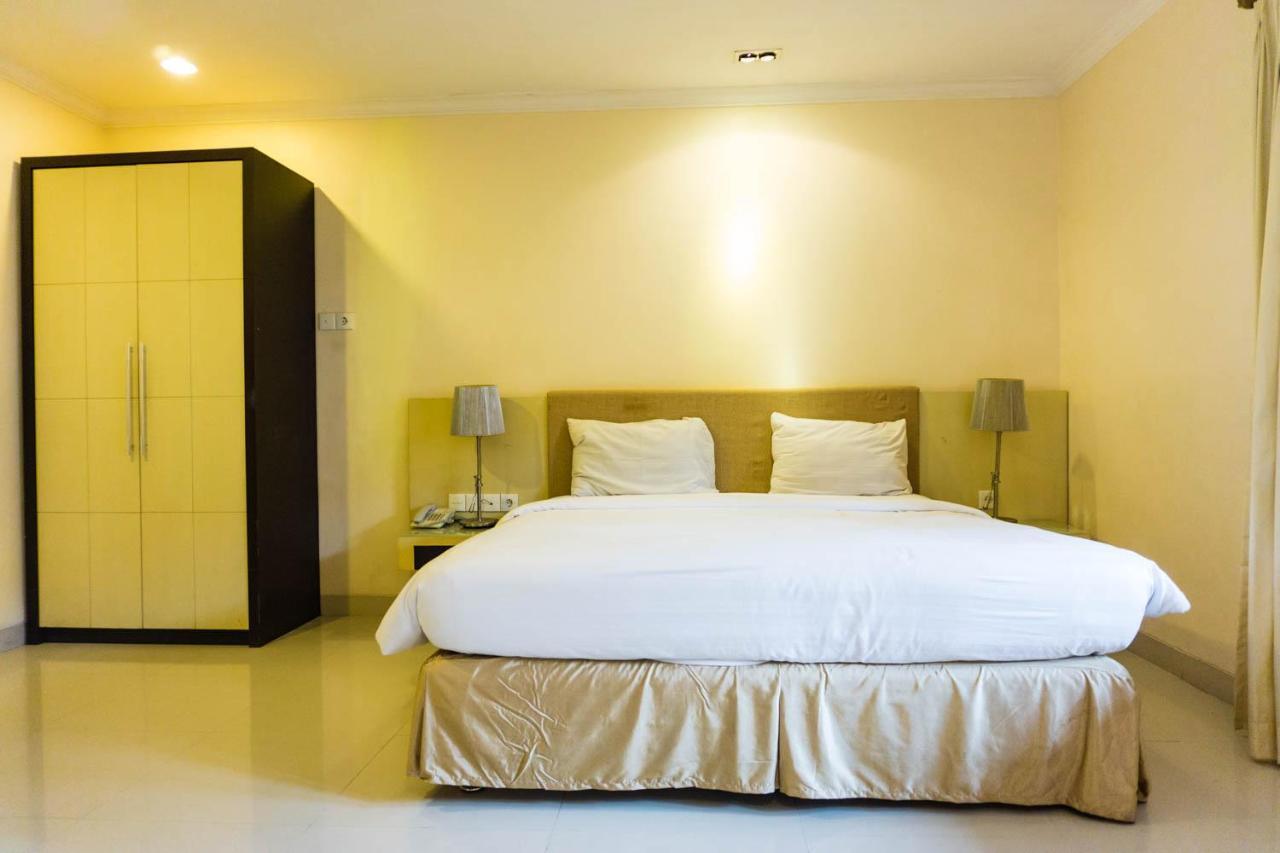 Country Heritage Hotel Surabaya Eksteriør billede