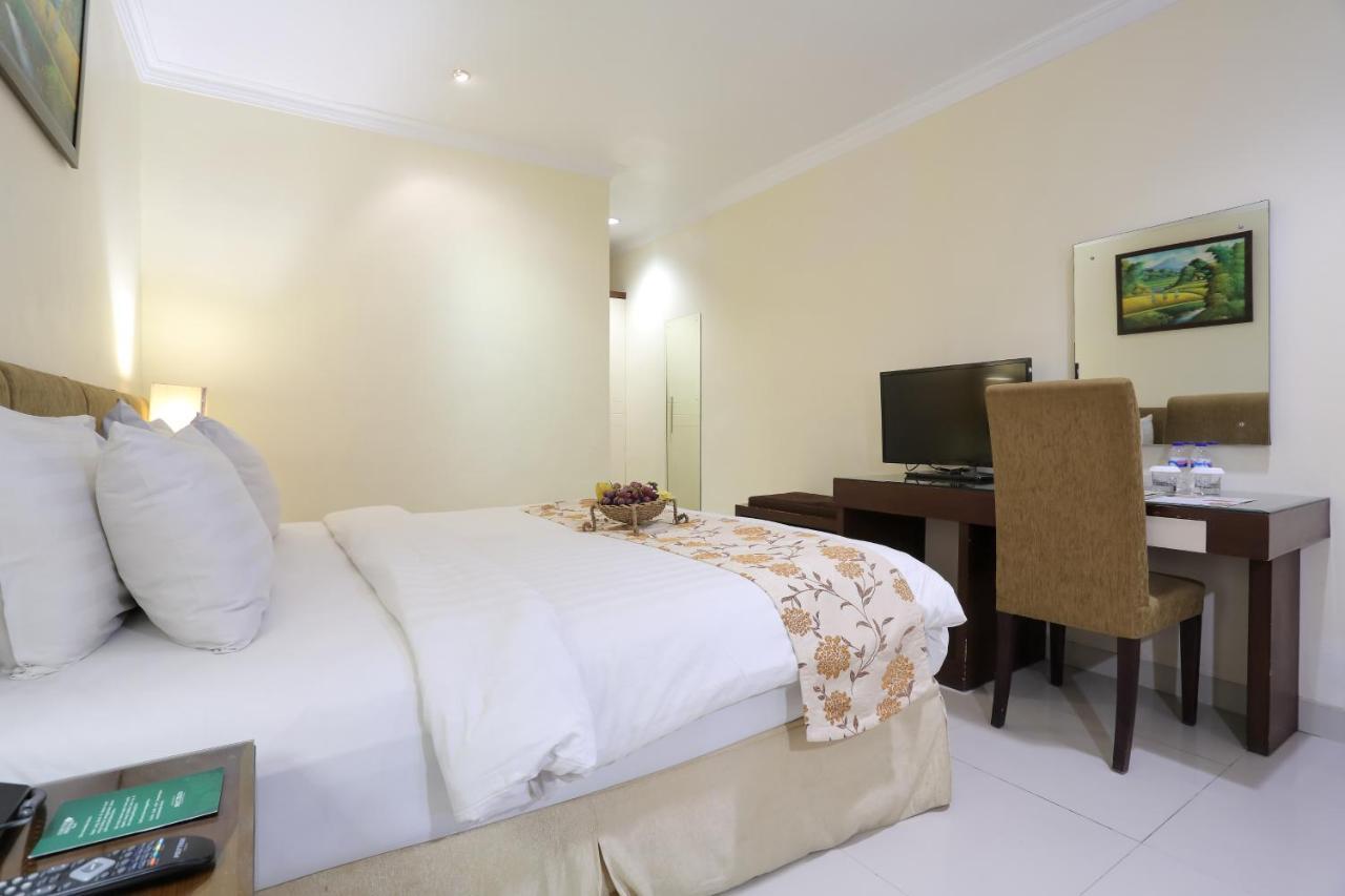 Country Heritage Hotel Surabaya Eksteriør billede