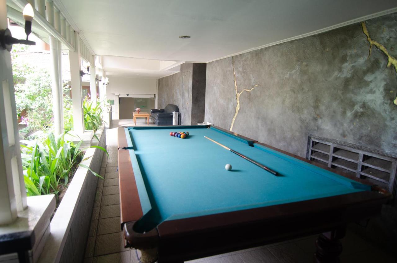 Country Heritage Hotel Surabaya Eksteriør billede