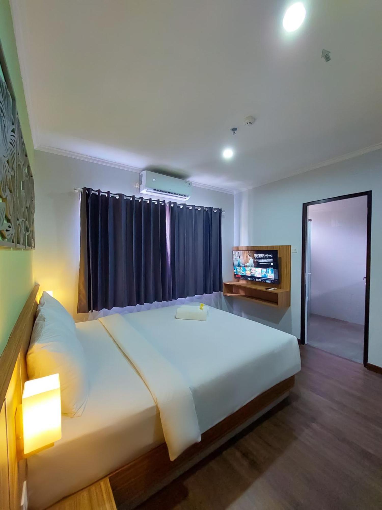 Country Heritage Hotel Surabaya Eksteriør billede