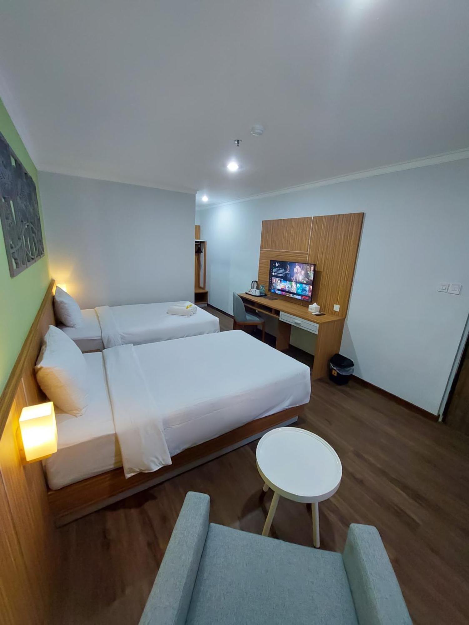 Country Heritage Hotel Surabaya Eksteriør billede